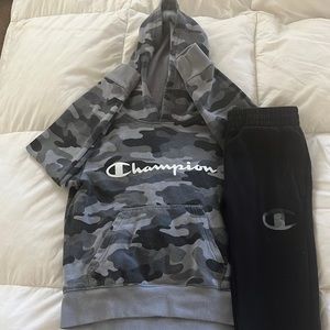 Champion Jogging Set size 6 Boy